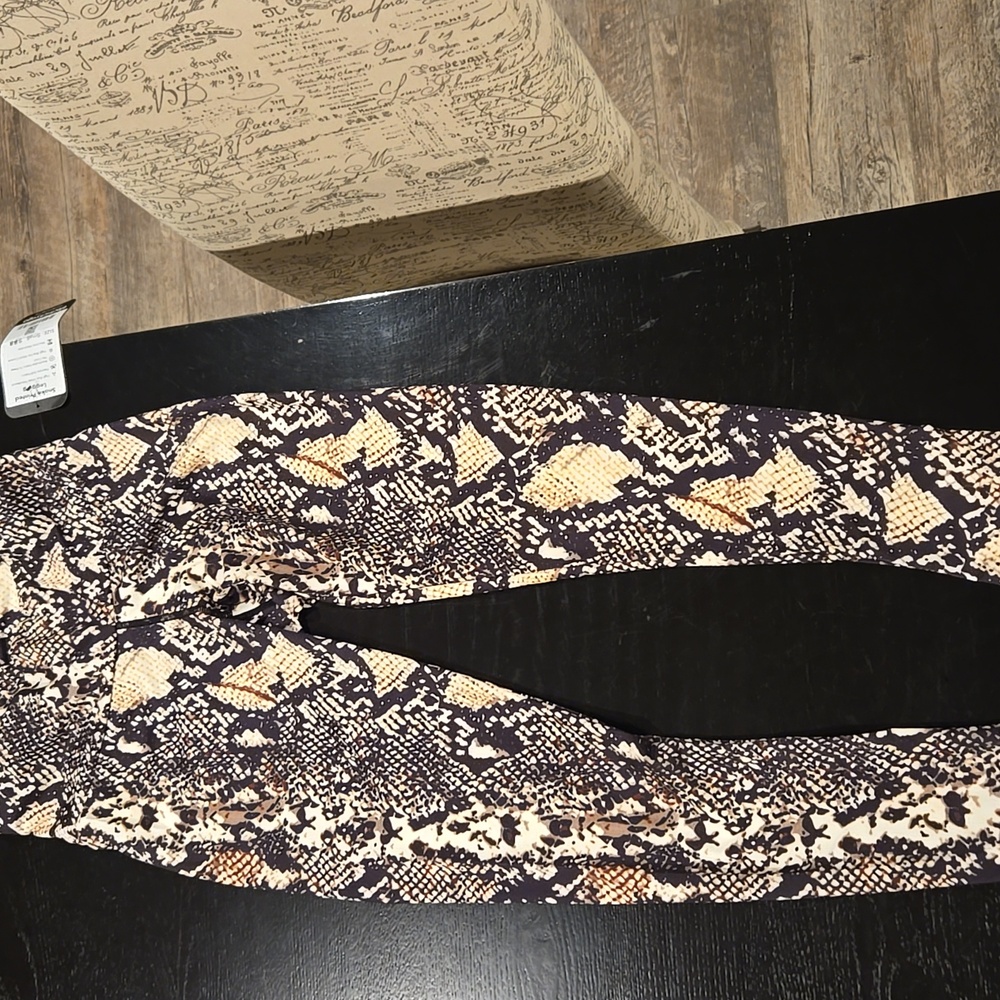 Nwt! Electric Yoga Snake Print Legging